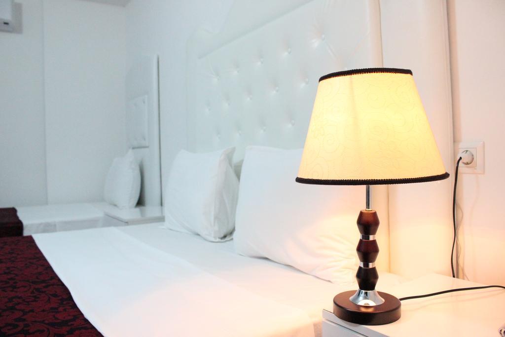 Hotel Grand Palace Tbilisi Quarto foto